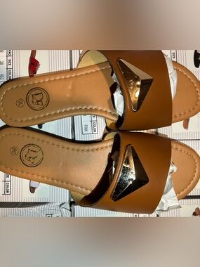 Women’s Slide Sandals Size 8 – 3 for $50 Deal 🔥